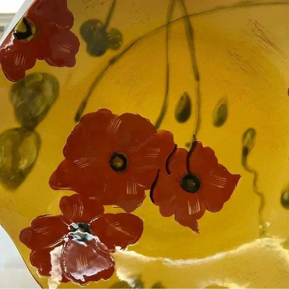 Ambiance Nanette Vacher FLEUR ROUGE Ruffled Centerpiece Bowl Plate - Picture 3 of 5